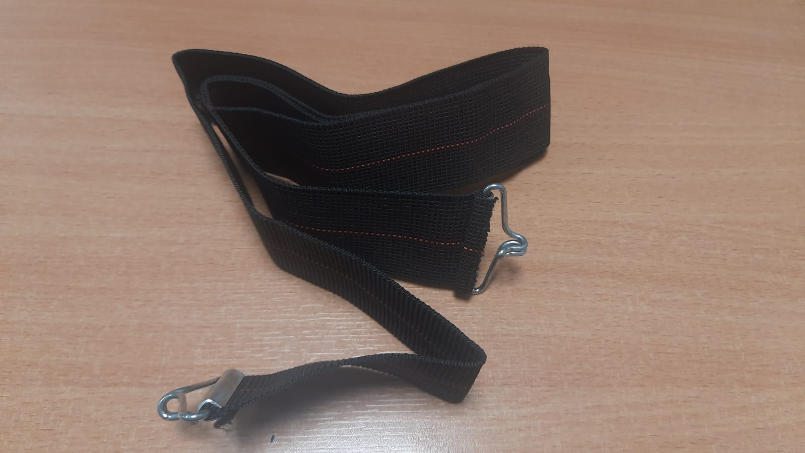 Ремень Крепления Генератора/Батареи (Черный С Красной Полосой С Двумя Крючками)