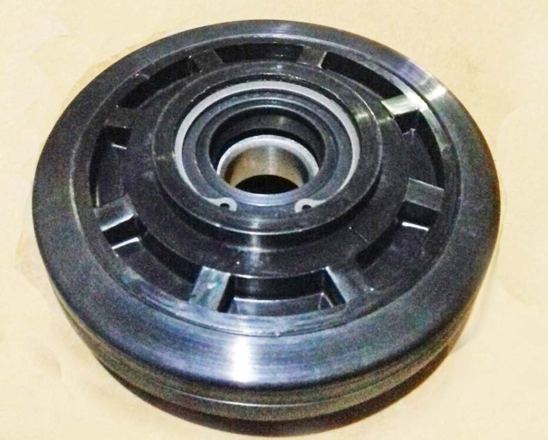 Ролик Обрезиненный D132мм В Сборе