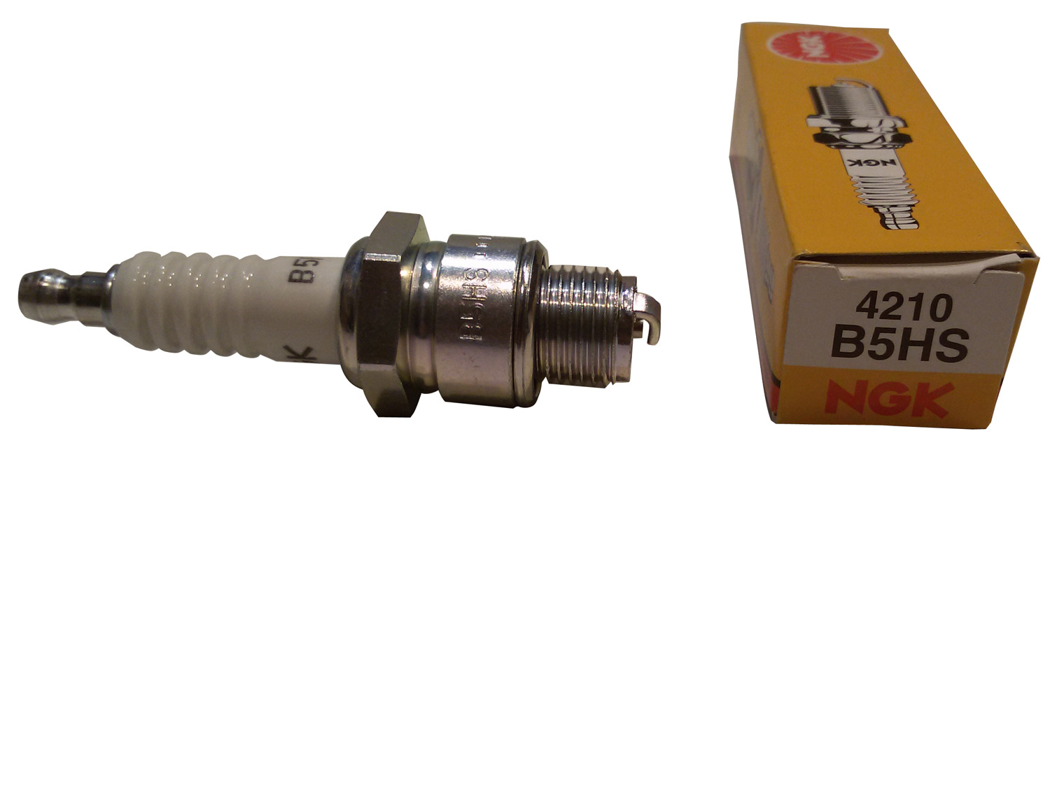 Свеча Зажигания B5hs