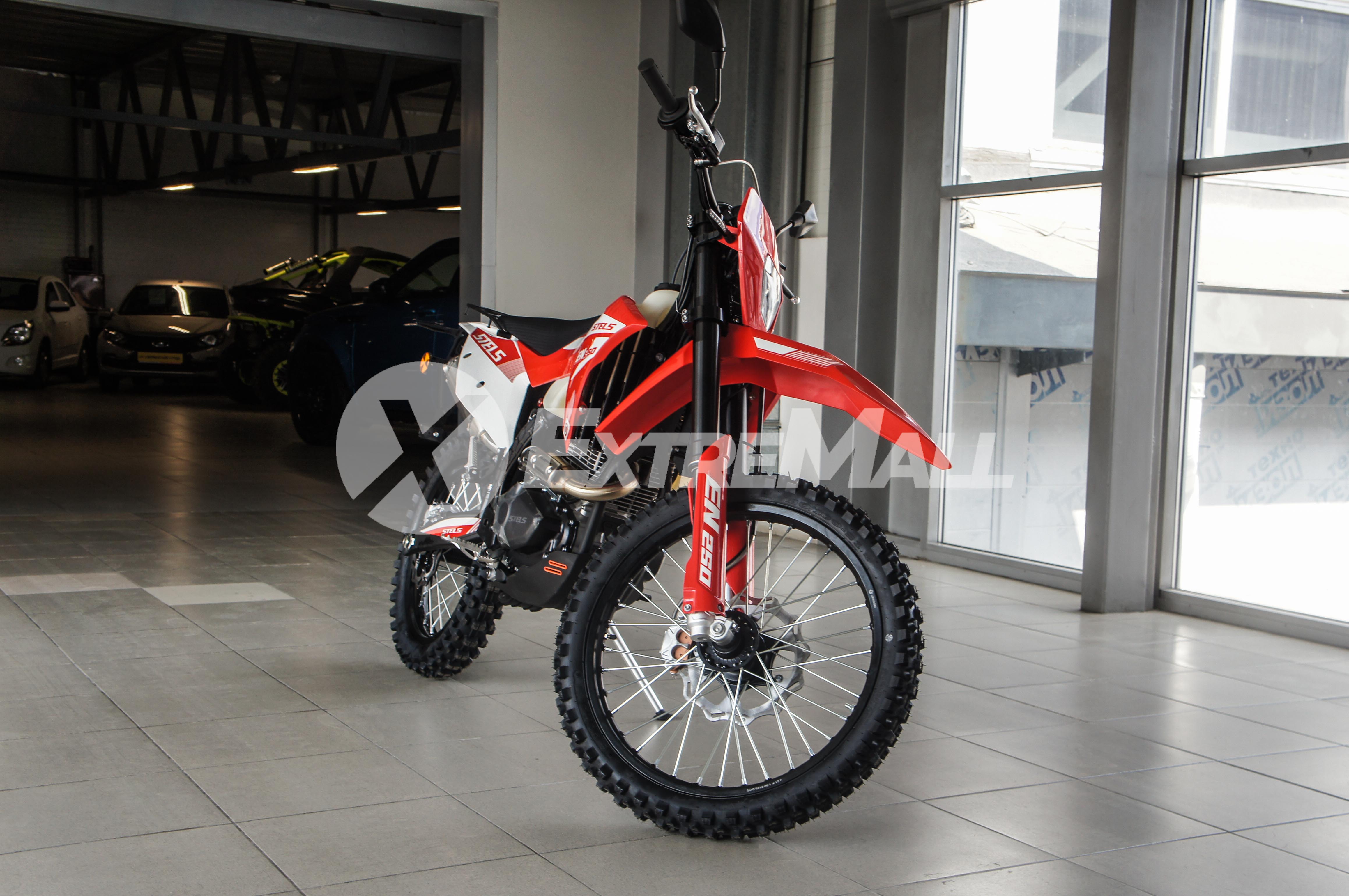 Stels En250